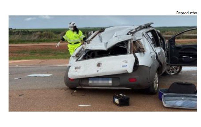 Uno capota e mata duas pessoas em rodovia federal de MT