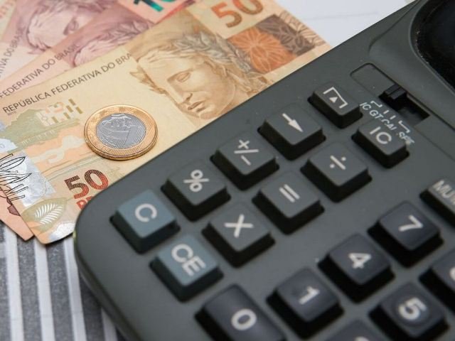 Selic a 15%: Brasil supera países da América Latina e fica em 2º em ranking global de juros real