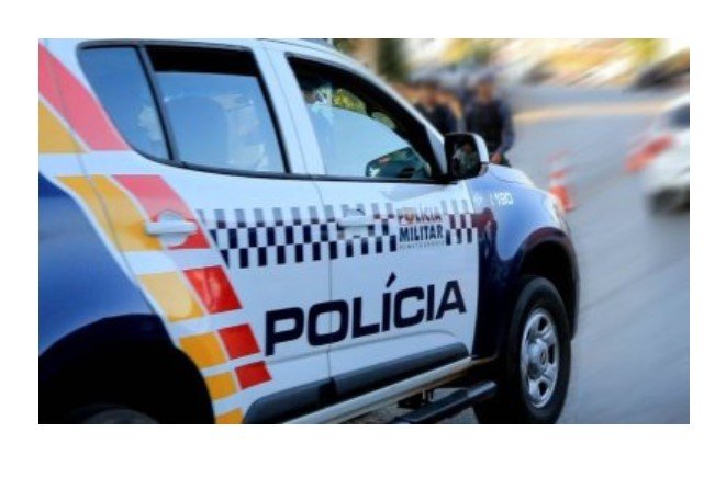 Homem de 42 anos e encontrado dentro de casa com vários cortes, a vitima veio à obito.