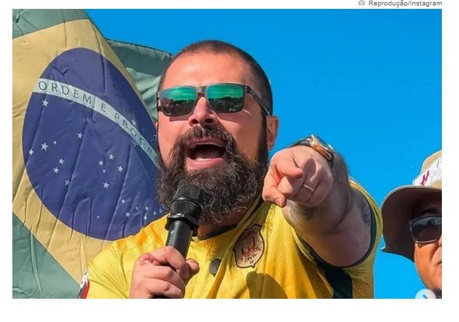 Deputado da bancada da bala propõe porte de arma para pessoas trans