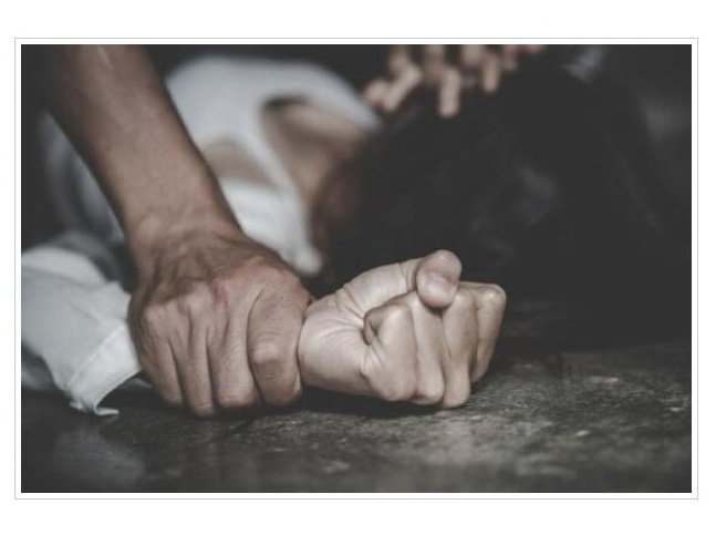 Homem arrasta mulher pro mato e a estupra sob ameaça de morte em cidade de MT.