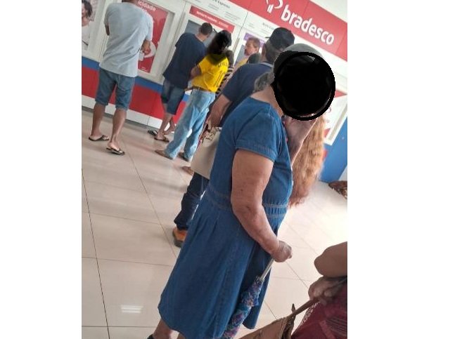Aposentados enfrentam descaso e superlotação em agência bancária de Colíder