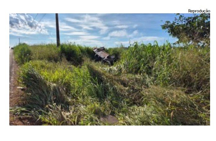 Adolescentes de 17 anos morrem em capotamento de caminhonete em MT