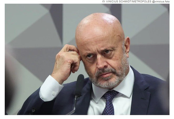 PF diz que Careca do INSS corrompeu policiais para forjar furto de carro de luxo