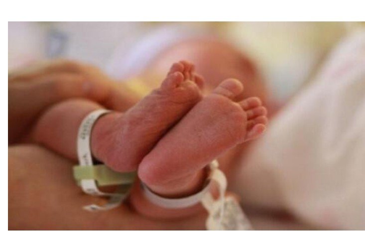 Bebê de 4 meses morre após ser colocado para dormir de bruços