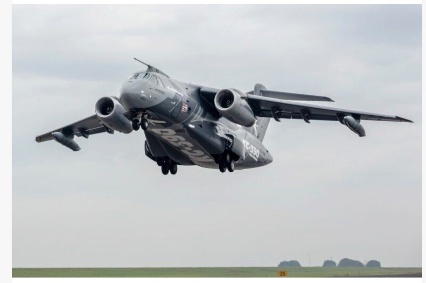 Tawazun assina contrato com a Embraer para até 20 aeronaves C-390 Millennium para a Força Aérea dos Emirados Árabes Unidos