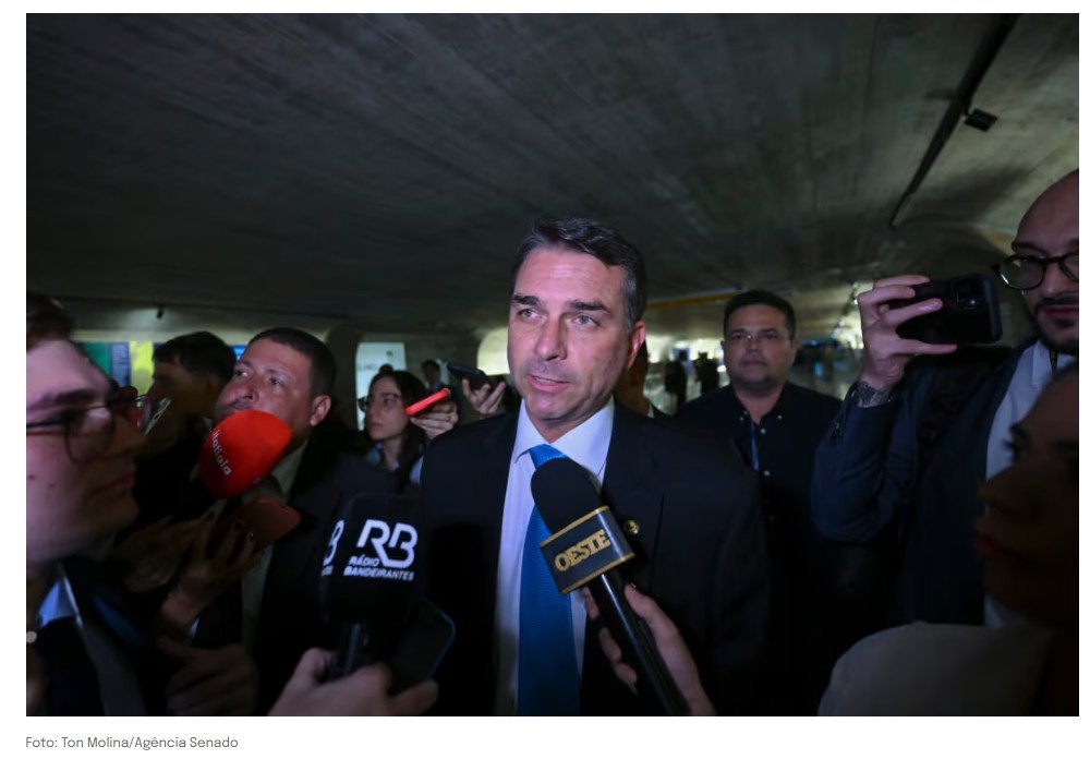 Flávio fala em “contaminação política” após entrevista à GloboNews