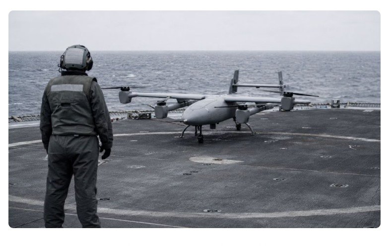 Nasce a Embraer Naval: Marinha e Embraer vão desenvolver drones embarcados e e-VTOL para um futuro navio-aeródromo brasileiro