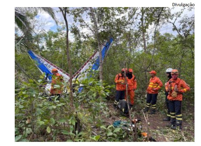 Piloto é encontrado morto preso às ferragens de aeronave