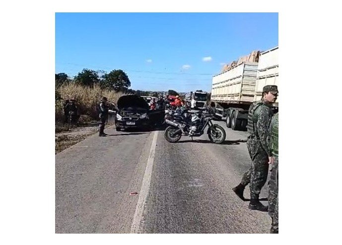 Suspeito morre em confronto com policiais na BR-070, comparsa foi preso; Video