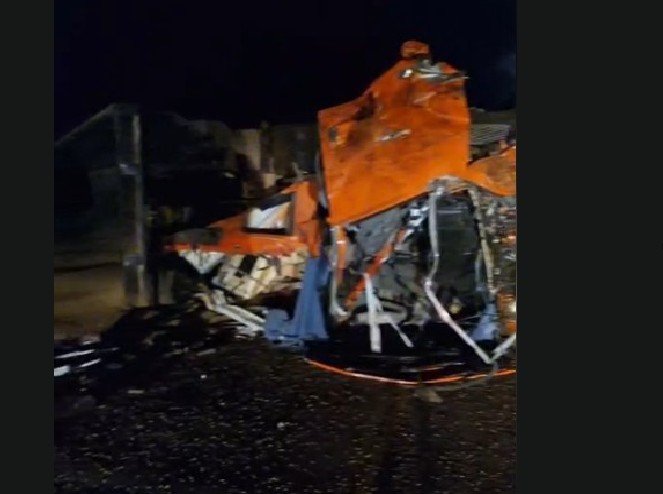 Motorista de carreta morre em grave acidente na MT-320 entre Nova Canaã do Norte e Alta Floresta. (Vídeo)