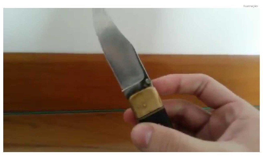 Homem abre barriga de jovem com canivete após levar tapa na cara