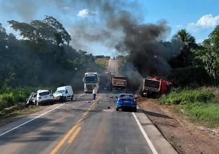 Acidente grave na BR-163 entre Sinop e Itaúba deixa dois mortos e três feridos