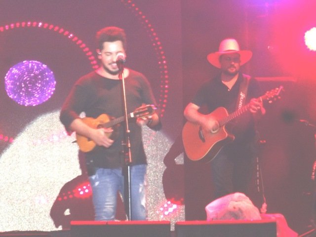 Show Thaeme & Thiago