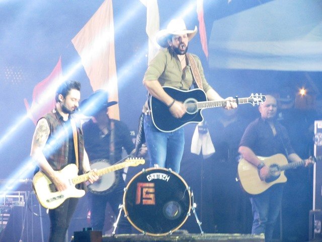 Show da Dupla Fernando & Sorocaba