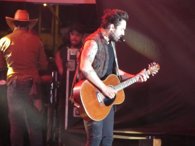 Show da Dupla Fernando & Sorocaba