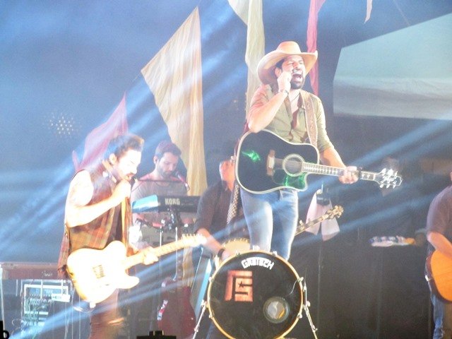 Show da Dupla Fernando & Sorocaba