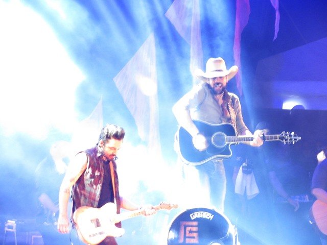 Show da Dupla Fernando & Sorocaba