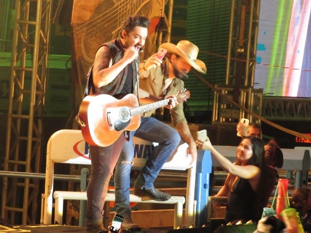 Show da Dupla Fernando & Sorocaba parte 02