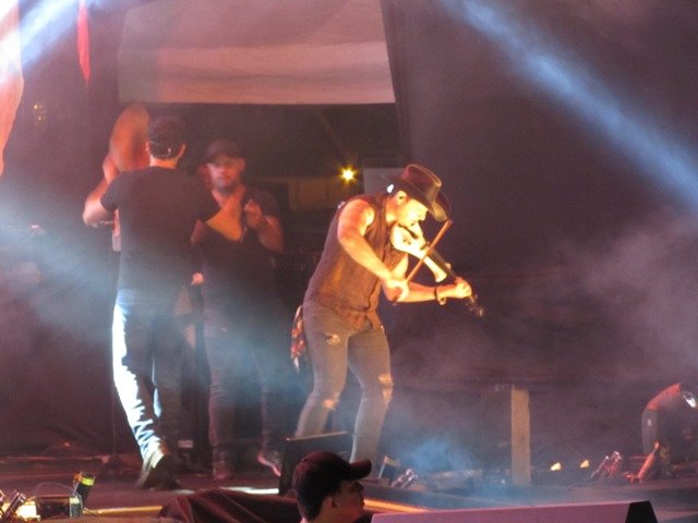 Show da Dupla Fernando & Sorocaba parte 02