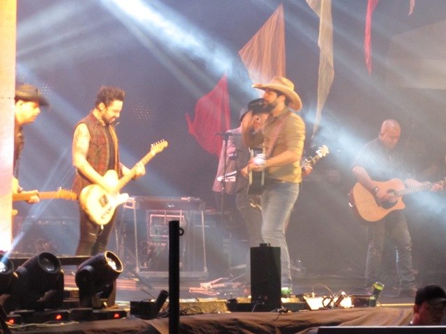 Show da Dupla Fernando & Sorocaba parte 02