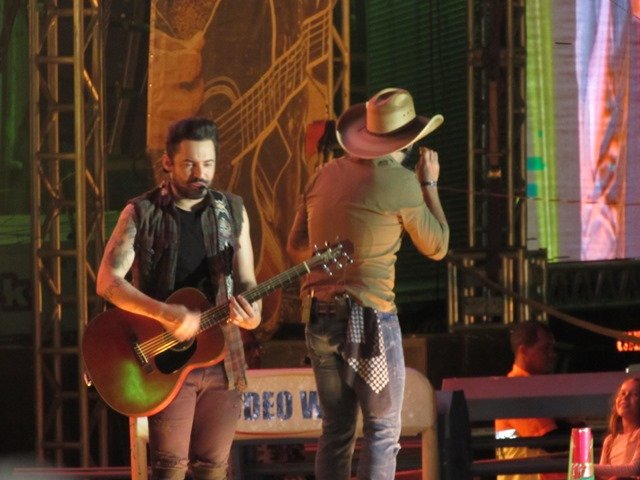 Show da Dupla Fernando & Sorocaba parte 02