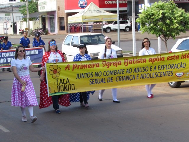 Passeata Faça Bonito