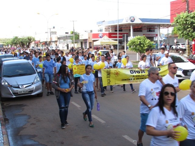 Passeata Faça Bonito