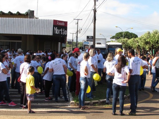 Passeata Faça Bonito