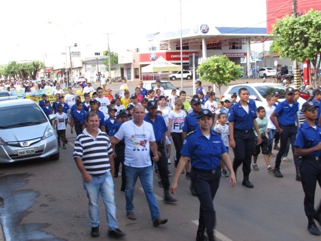 Passeata Faça Bonito