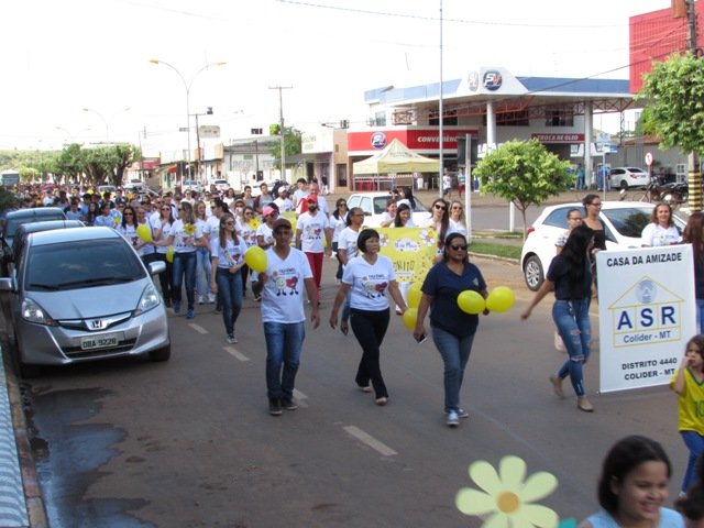 Passeata Faça Bonito