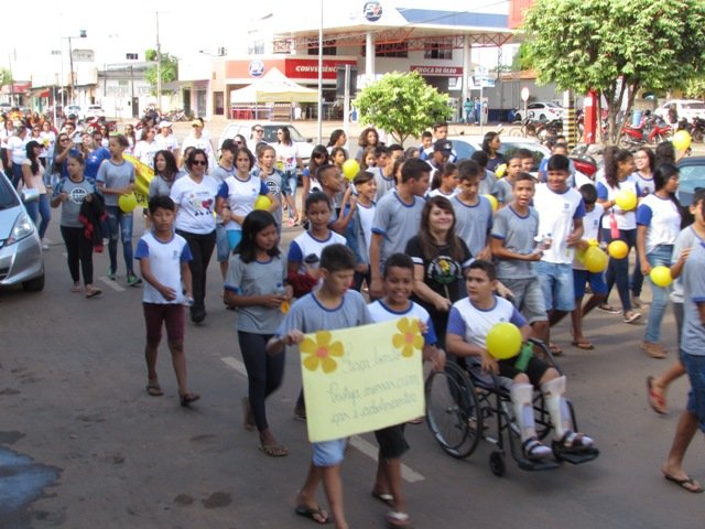 Passeata Faça Bonito 02