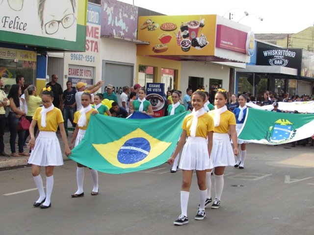 Desfile 7 de Setembro Colider parte 001