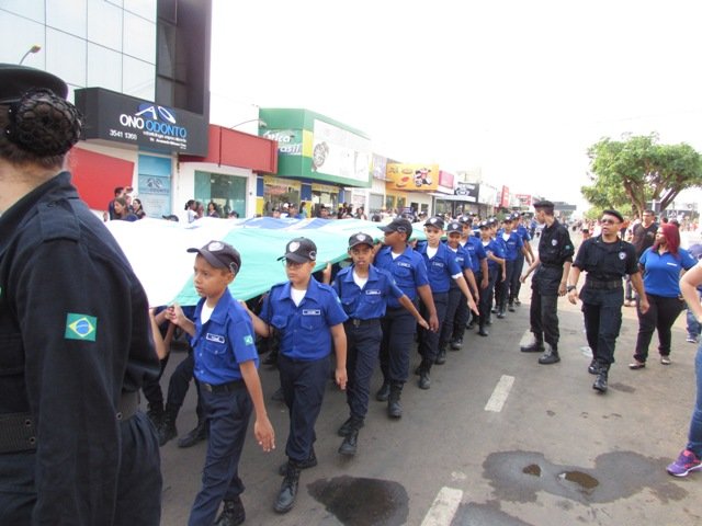 Desfile 7 de Setembro Colider parte 001