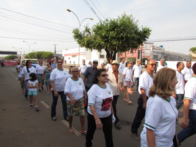 Desfile 7 de Setembro Colider parte 001