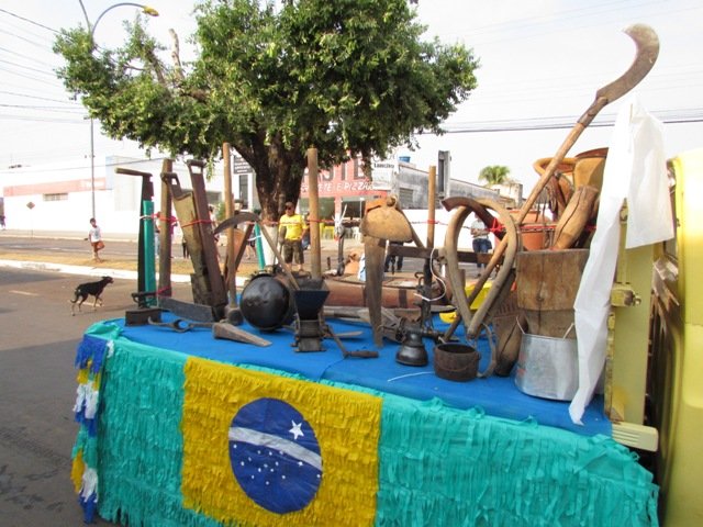 Desfile 7 de Setembro Colider parte 001