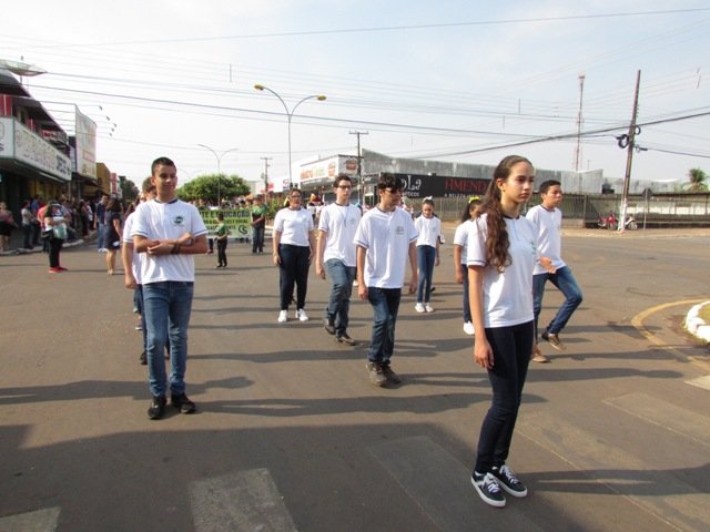 Desfile 7 de Setembro Colider parte 003