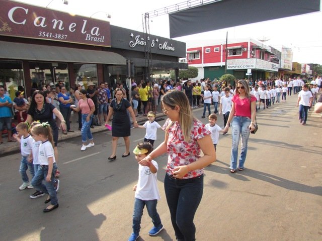 Desfile 7 de Setembro Colider parte 003