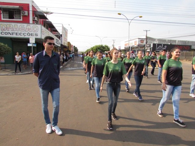 Desfile 7 de Setembro Colider parte 003