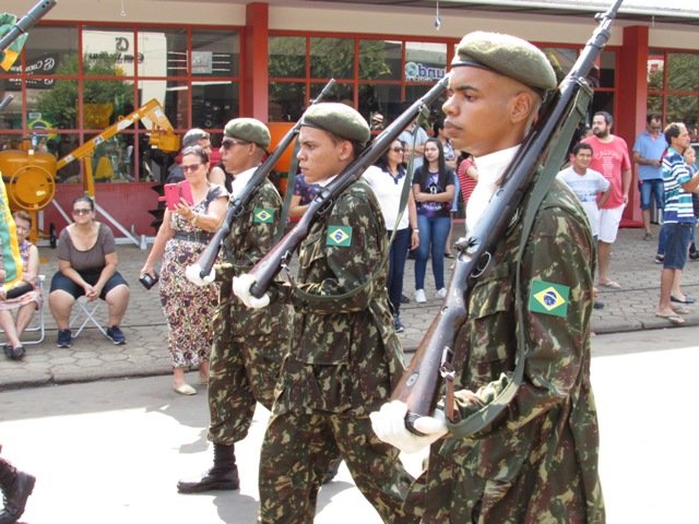Desfile 7 de Setembro Colider parte 010