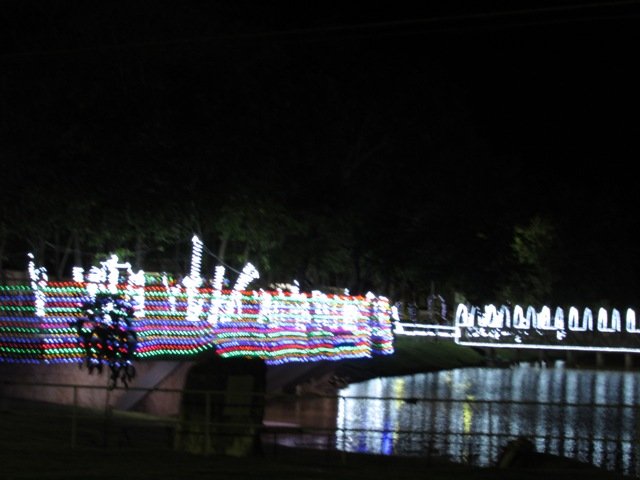 Inaugurada Luzes Natalinas Lago Pioneiros Colider