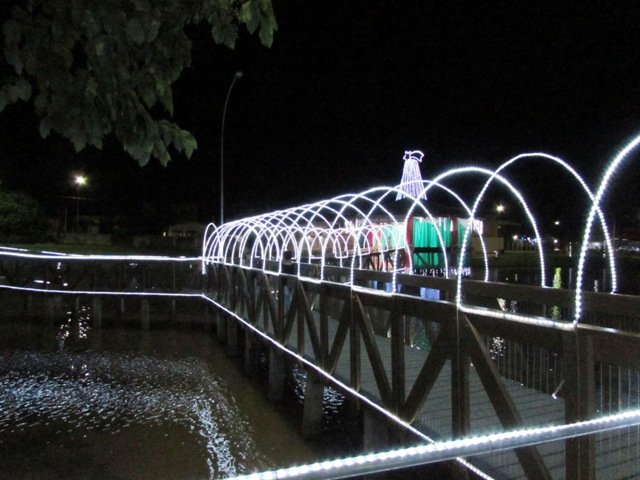 Inaugurada Luzes Natalinas Lago Pioneiros Colider