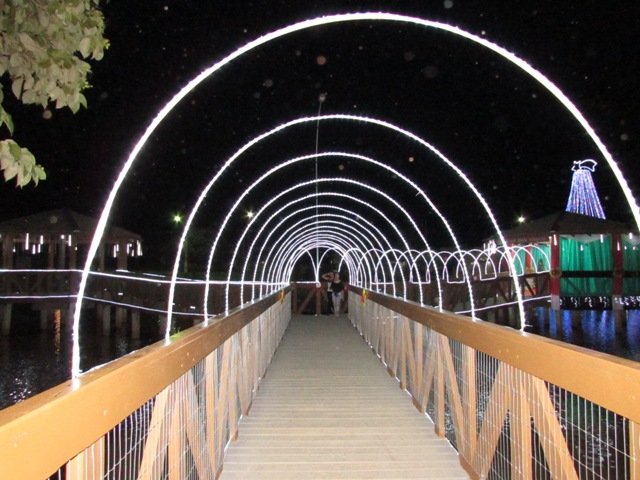 Inaugurada Luzes Natalinas Lago Pioneiros Colider
