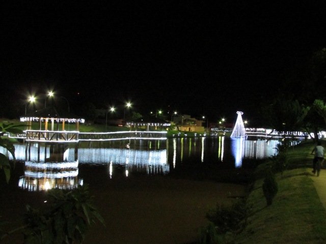Inaugurada Luzes Natalinas Lago Pioneiros Colider