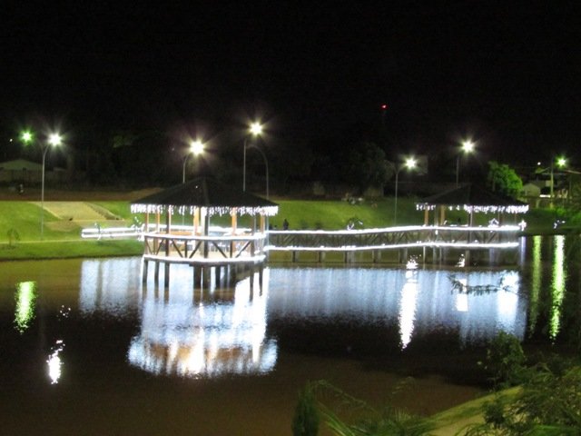 Inaugurada Luzes Natalinas Lago Pioneiros Colider