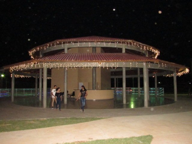 Inaugurada Luzes Natalinas Lago Pioneiros Colider