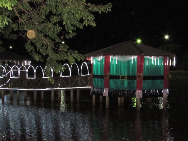 Inaugurada Luzes Natalinas Lago Pioneiros Colider