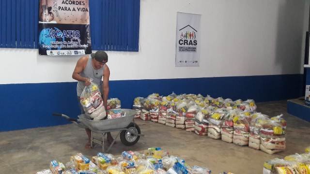 Entrega Cestas do Natal Solidario de Colíder