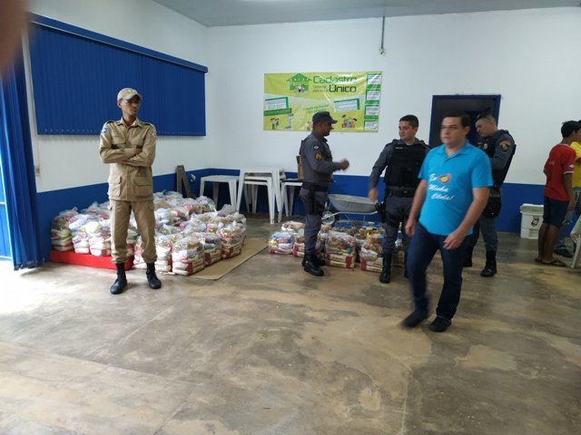 Entrega Cestas do Natal Solidario de Colíder