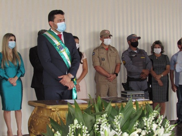 Prefeito Maninho dá posse Secretarios parte 002